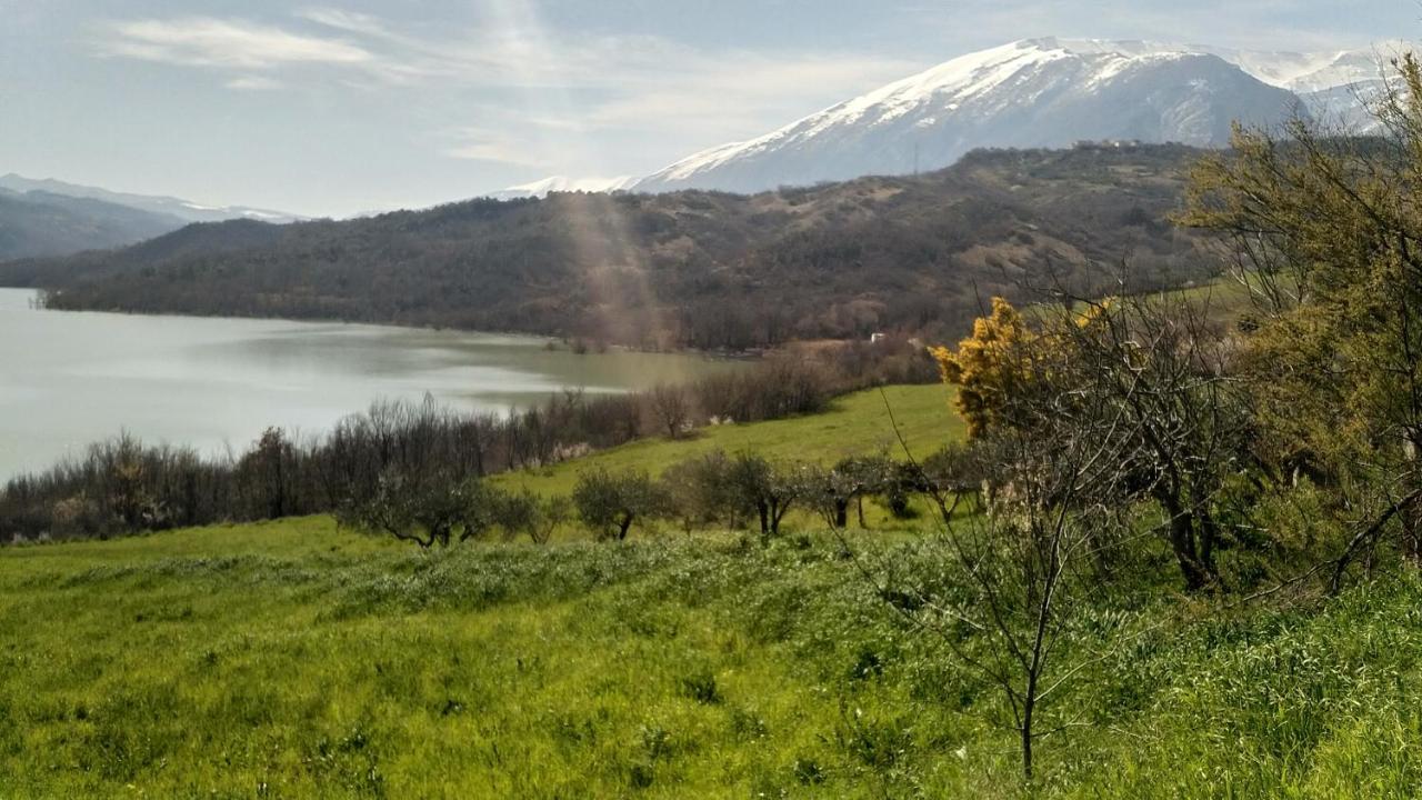 Lake Retreat - Maiella Apartment - Beautiful Lake And Mountain Views Casoli  Kültér fotó